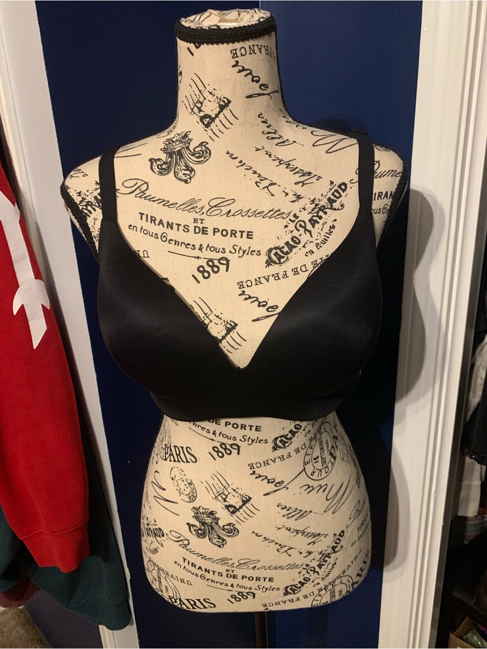 Victoria's Secret Black Seamless T-Shirt Bra